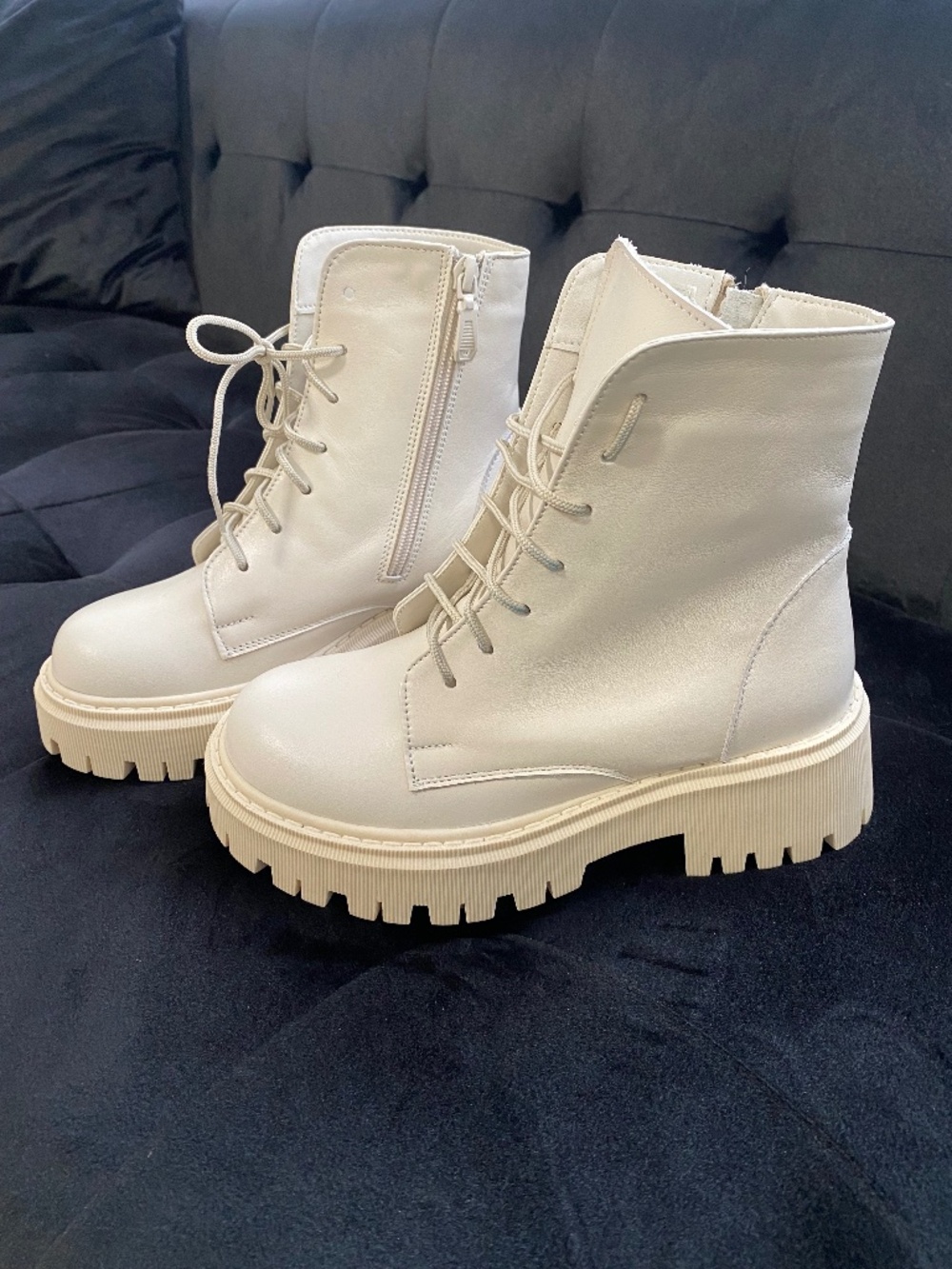 NEW Cream leather warm winter boots